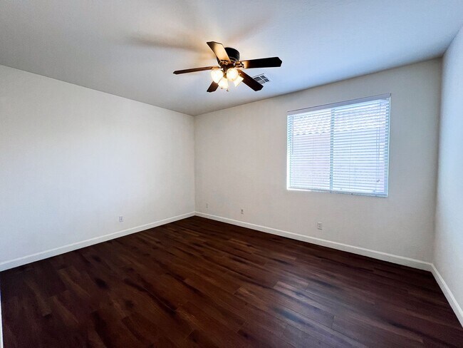 Building Photo - 4 Bed + Office | 3 Bath | 3-Car Garage | E...