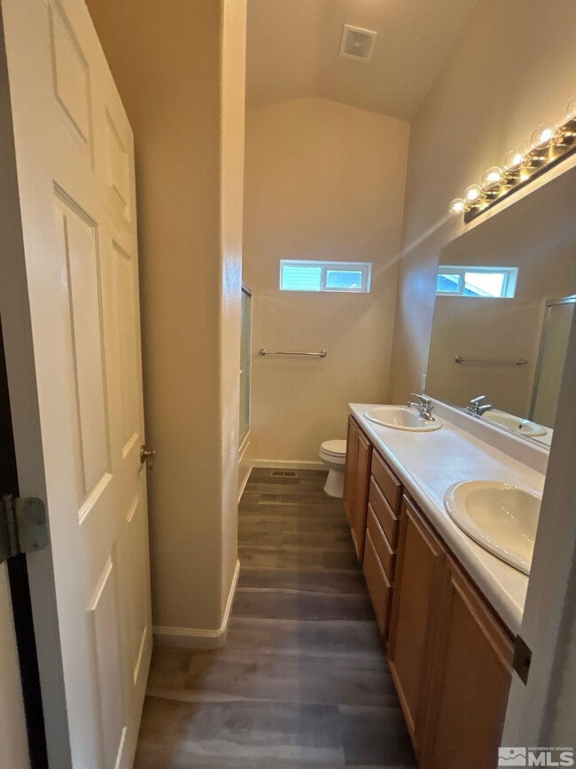 Building Photo - 455 Mallard Way