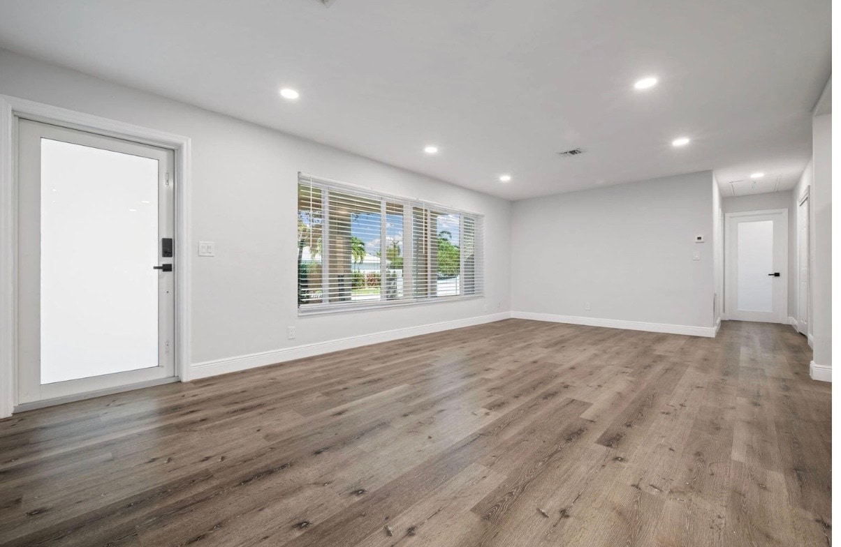 Building Photo - 2298 NE 4th Ave