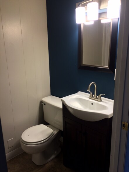 Building Photo - 803 23rd St S