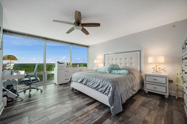 Building Photo - 9655 Woods Dr