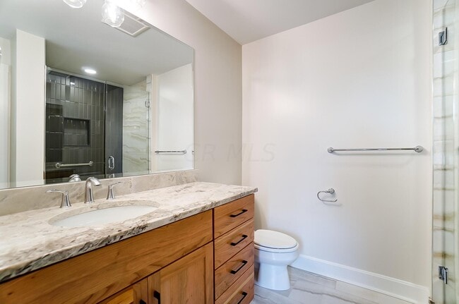 Building Photo - 557 S Grant Ave