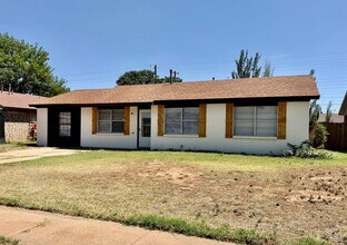 Building Photo - Updated 3/1.5 with Bonus Room in North by Northwest!