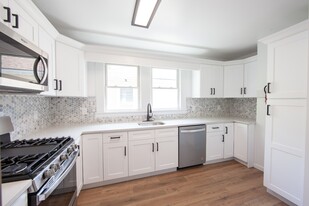 Building Photo - 21 Pleasant Way