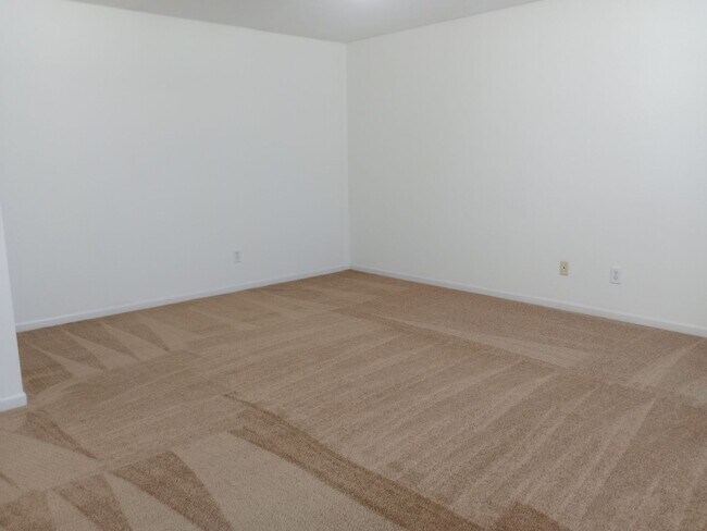 Building Photo - 3534-3536-3536 Prescott Dr