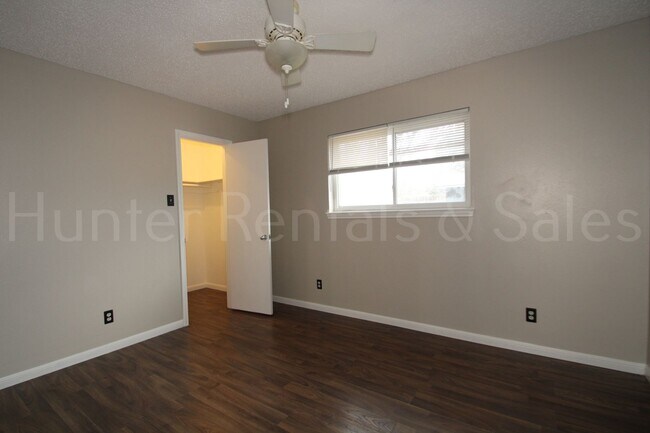 Building Photo - Stylish Killeen Retreat on Mountain View Drive