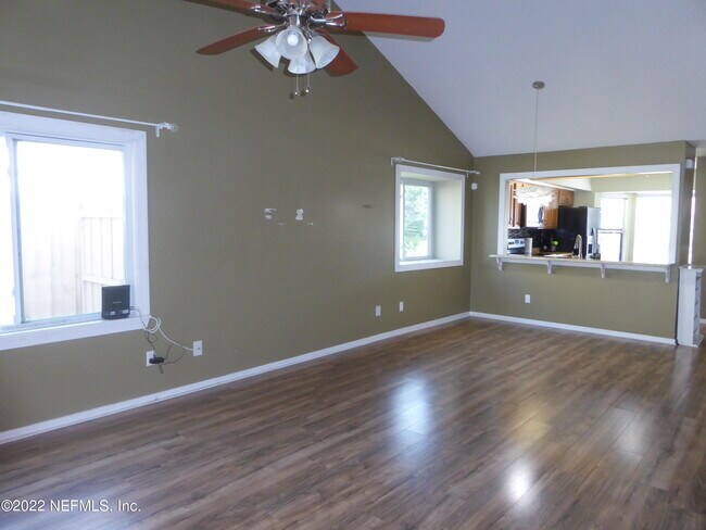 Building Photo - 14317 Coral Reef Dr S