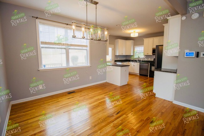 Building Photo - Available Now for Immediate Move In OR Pre...