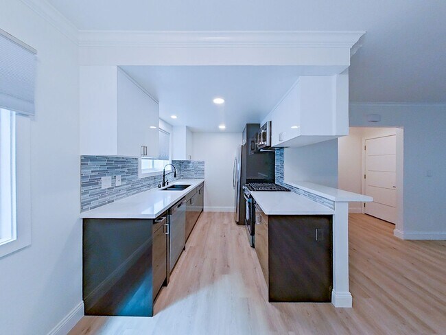 Building Photo - 117 Avenida Algodon