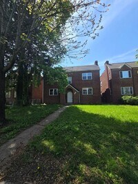 Building Photo - 987 Lilley Ave