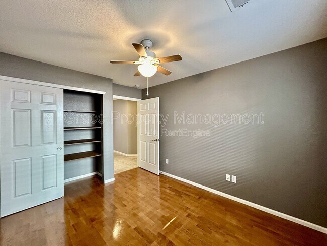 Building Photo - 479 Hayloft Way