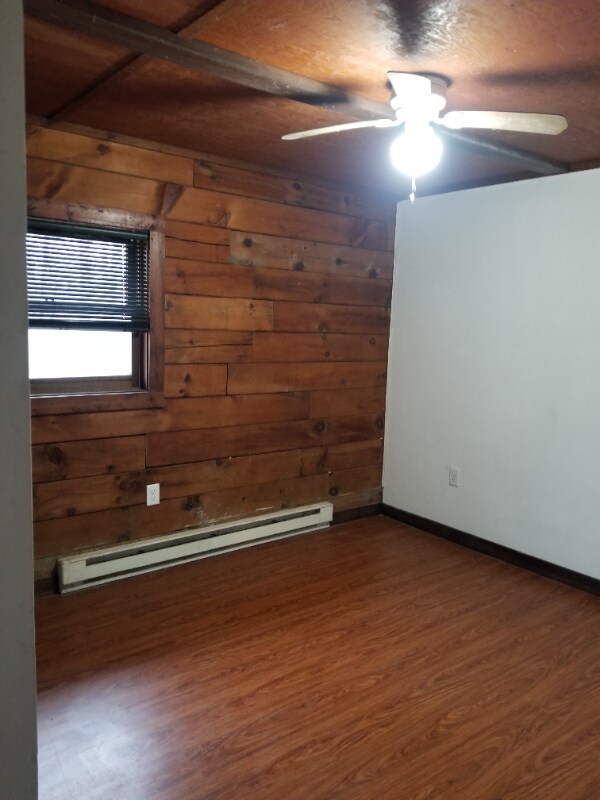 Building Photo - 204 Sellersville Dr