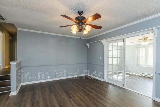 Building Photo - 409 Foxhall Dr