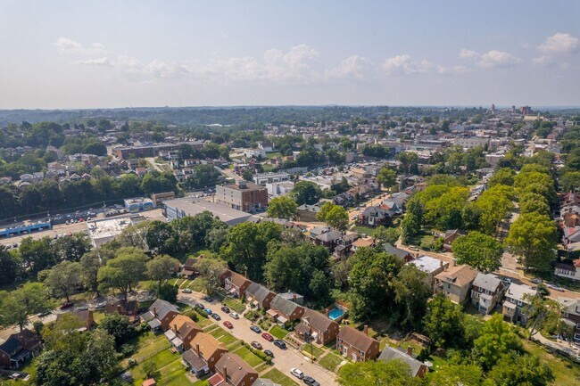 Building Photo - 28 Wenzell Pl