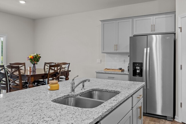 Building Photo - 400 Louisia Mae Way