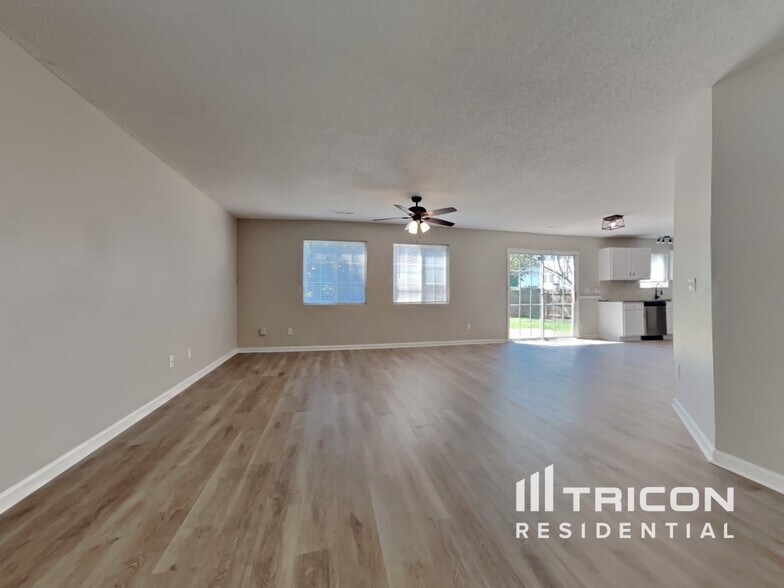 Building Photo - 5705 Waterpoint Dr