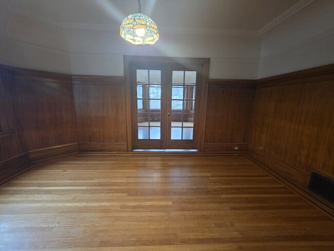 Building Photo - 175 Vasquez Ave