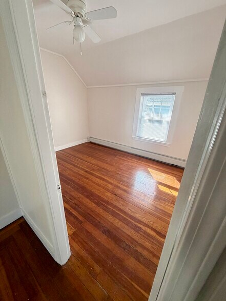 Building Photo - 53 Locust St