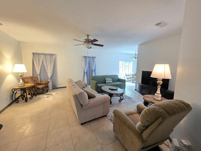 Building Photo - 2355 Ribault Scenic Dr