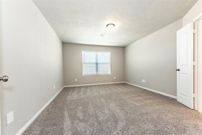Building Photo - 8224 Tourmaline Wy