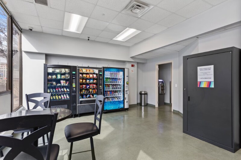 Building Photo - 301 Chestnut St