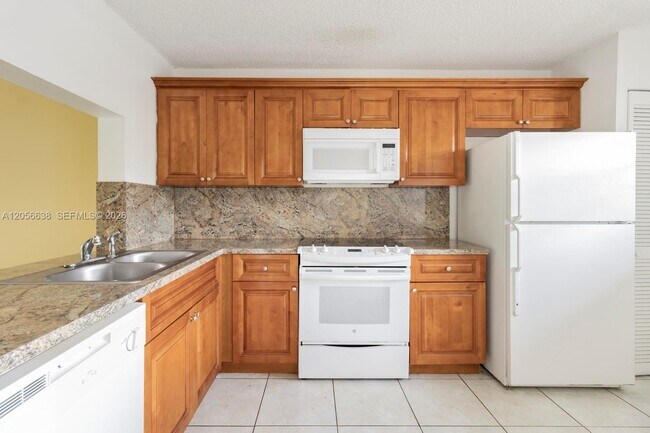 Building Photo - 9044 NW 28th Dr