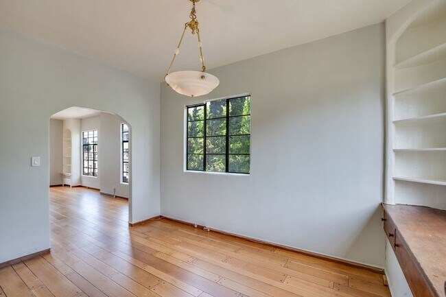 Building Photo - 2338 Channing Way