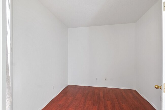 Building Photo - Elegant & Serene 3-Bedroom, 2 Bathroom Home Retreat in Desirable Arnold Creek