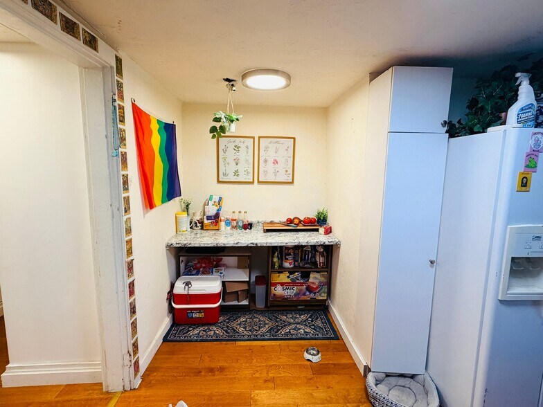 Building Photo - 271 E 300 N
