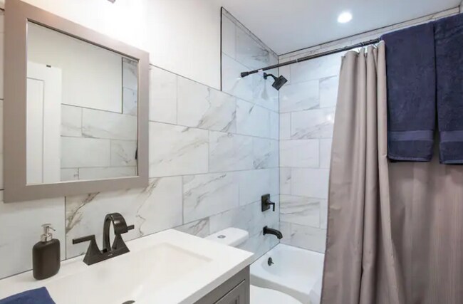 Building Photo - 12340 Little Emily Way