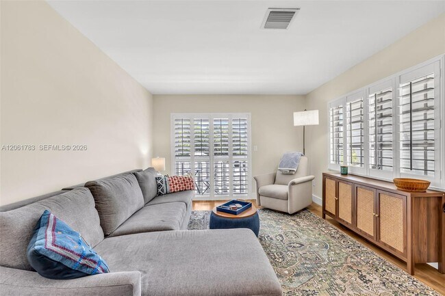 Building Photo - 1150 Madruga Ave