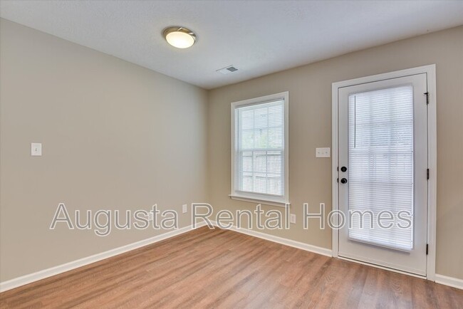Building Photo - 1529 Abby Way