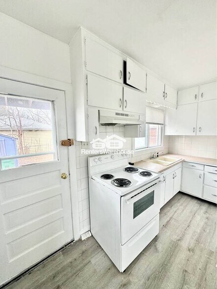 Building Photo - 1534 63rd St