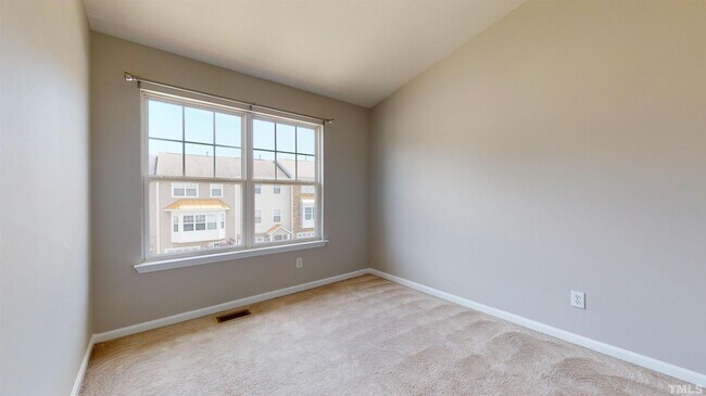 Building Photo - 113 Darley Dale Loop - Bev Roberts Rentals...