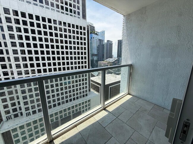 Building Photo - 500 Brickell Ave