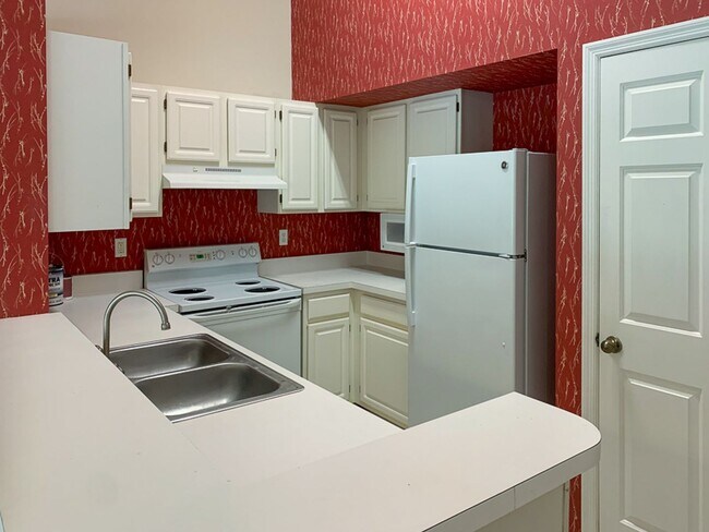 Building Photo - 3BR/2BA Condo in Haile Plantation - Availa...