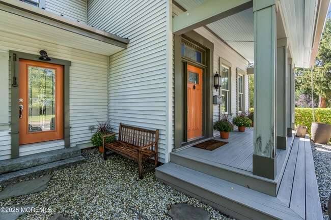 Building Photo - 146 Rumson Rd