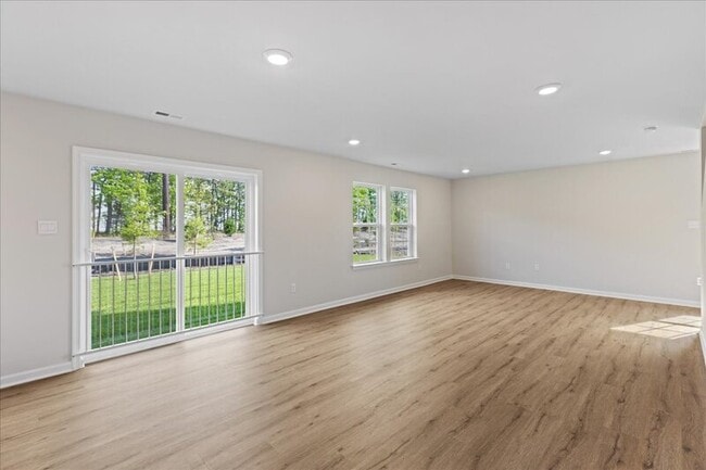 Building Photo - 113 Malibu Dr