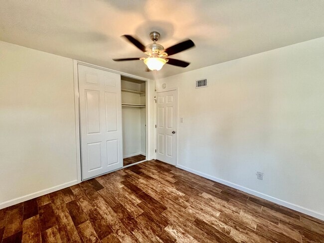 Building Photo - Beautiful 3B/2BA home with Washer/Dryer & ...