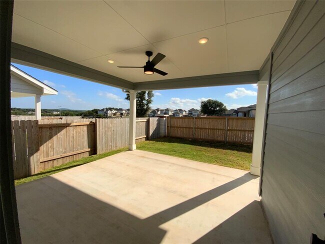 Building Photo - 537 Bauer Lp