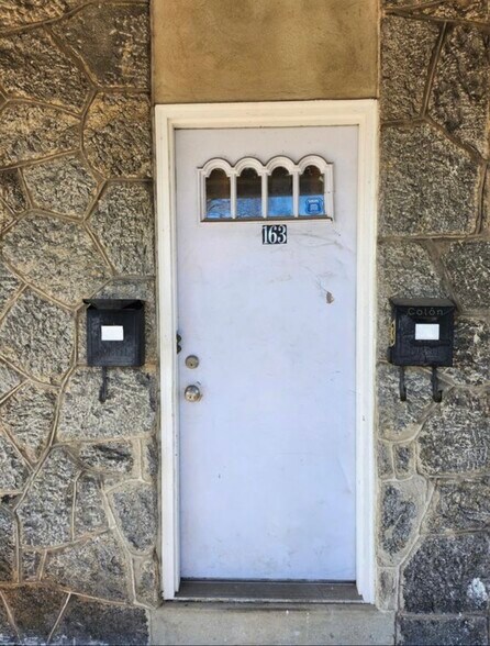 Building Photo - 163 Sumac St