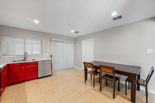 Building Photo - 2212 Capstan Dr