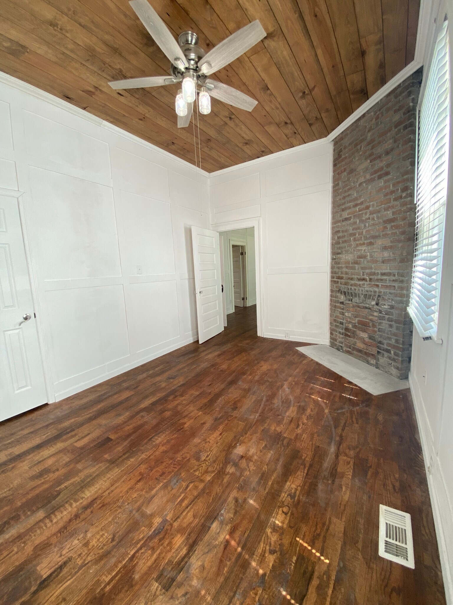 Building Photo - 634 Rutledge Ave