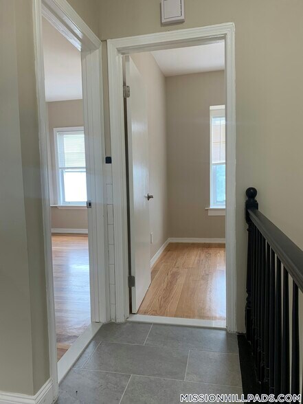 Building Photo - 119 George St