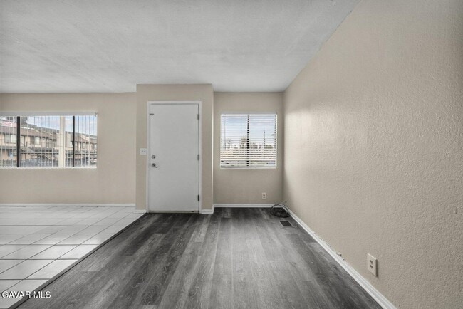 Building Photo - 1858 Park Cir Dr