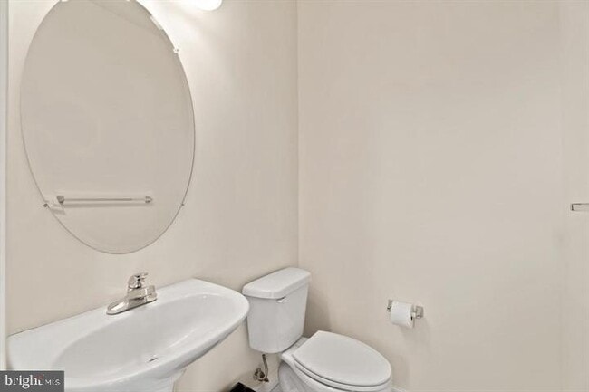 Building Photo - 14160 Catbird Dr