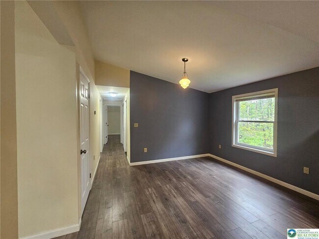 Building Photo - 9733 Cardinal Ln