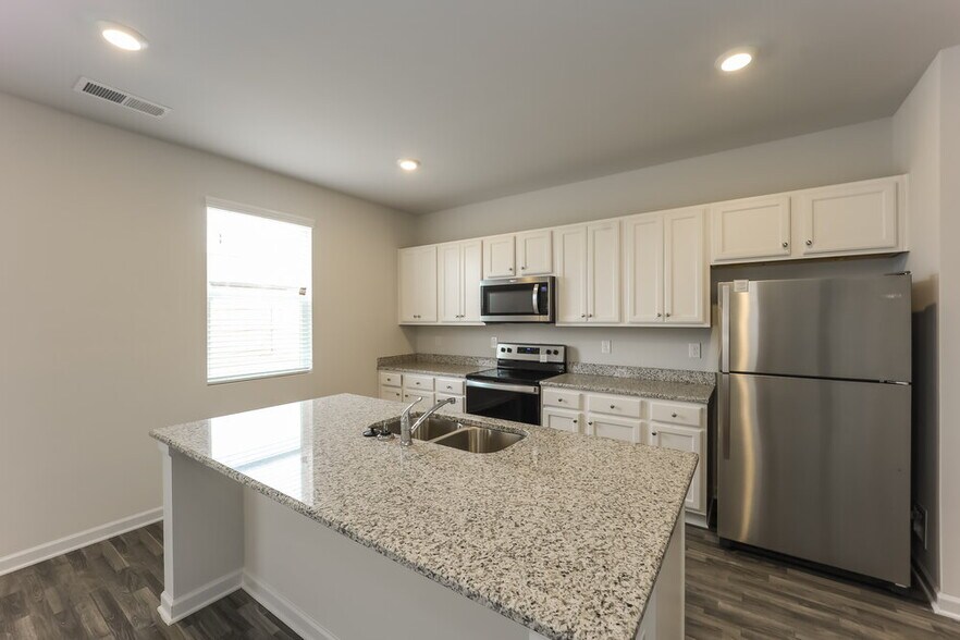 Building Photo - 429 Culloden Moor Dr