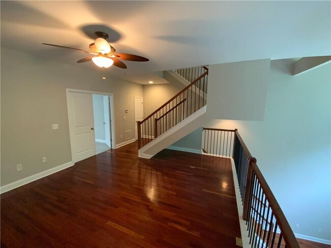 Building Photo - 5997 Brookside Oak Cir
