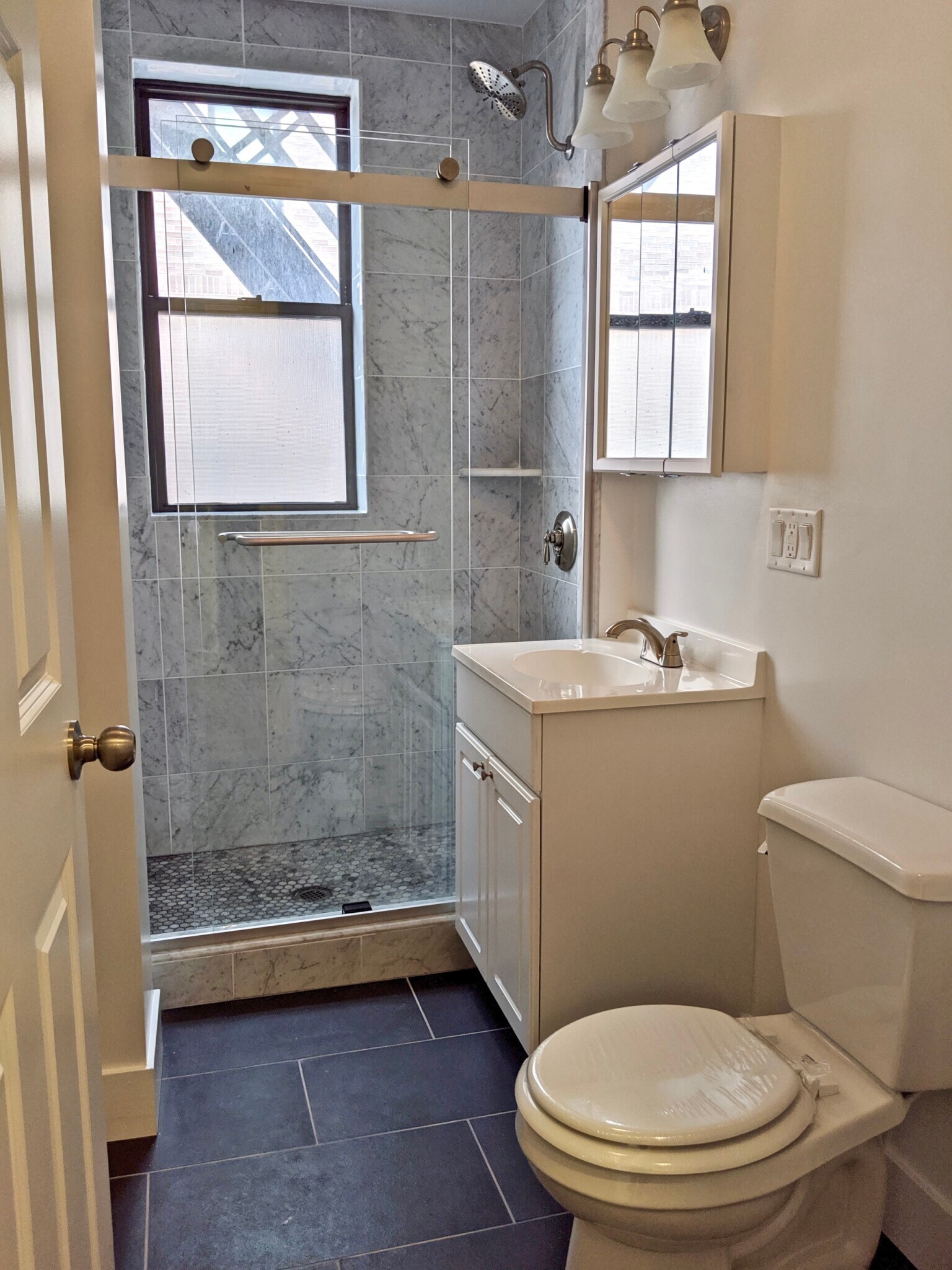 Building Photo - 11 Queensberry St